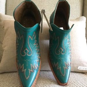 Ariat New in Box ankle boot